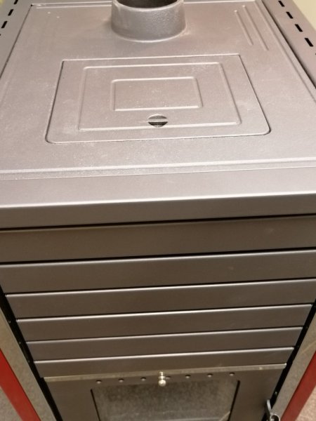 Vattenmantlad kamin Suppernova är en prisvärd och effektiv vattenmantlad kamin för central uppvärmning, varmvattenförsörjning